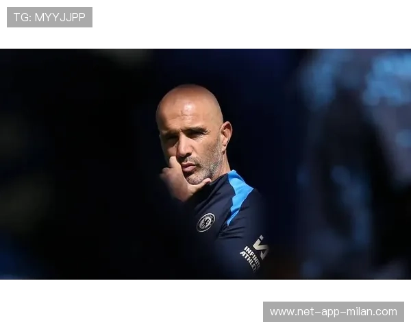 切尔西传递速度惊人，斯特林右路突破成功